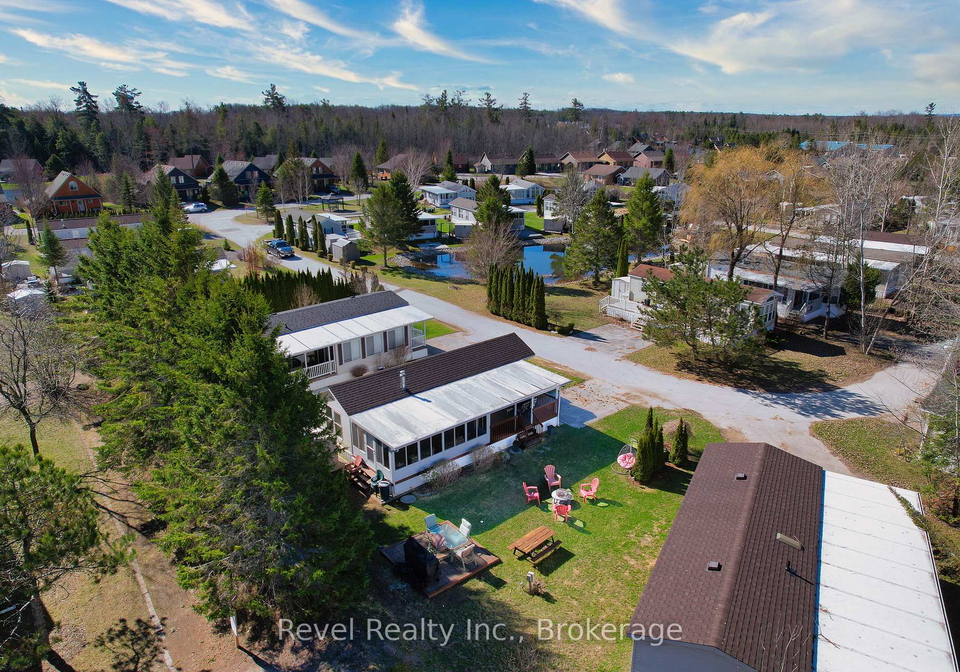30-huron-circle-wasaga-beach-ontario-s13025358
