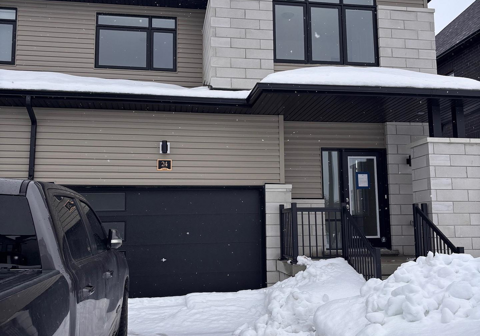 24-federica-crescent-wasaga-beach-ontario-s13026672
