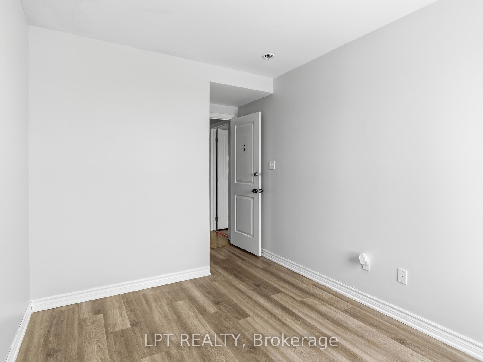 24penetanguishene-road-barrie-ontario-s13027706