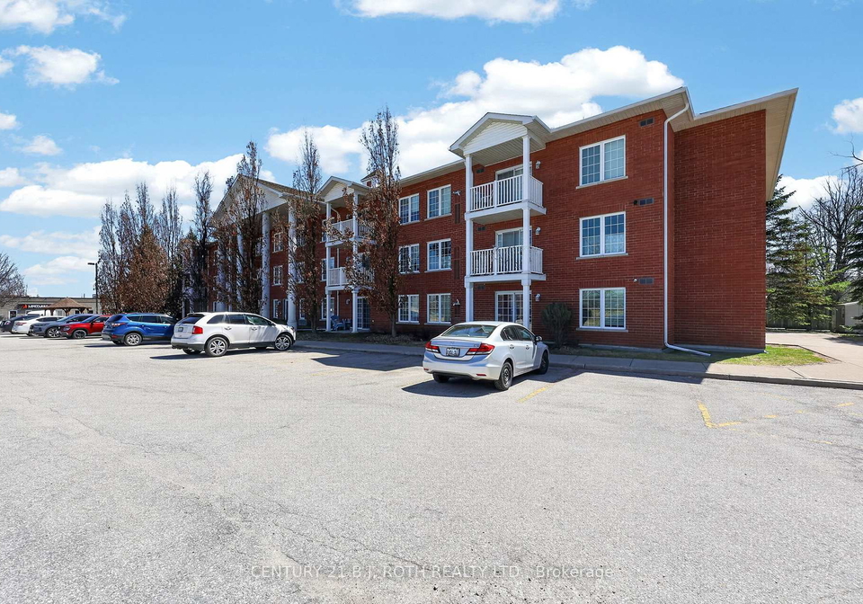 49-jacobs-terrace-barrie-ontario-s13027924