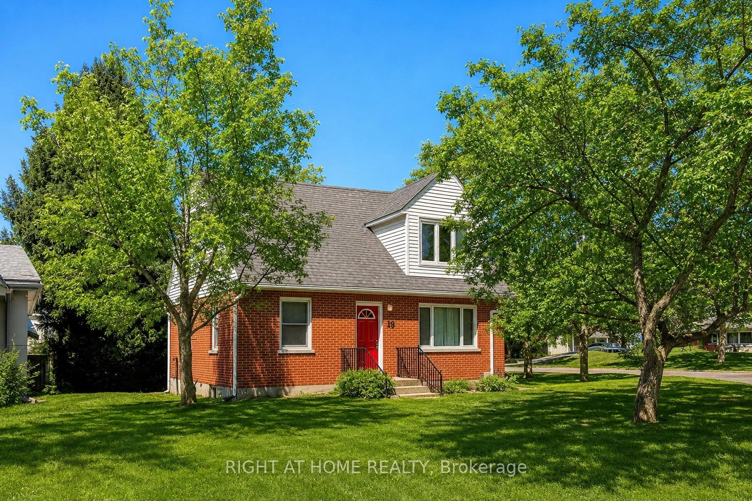 19-alfred-street-w-barrie-ontario-s13030952