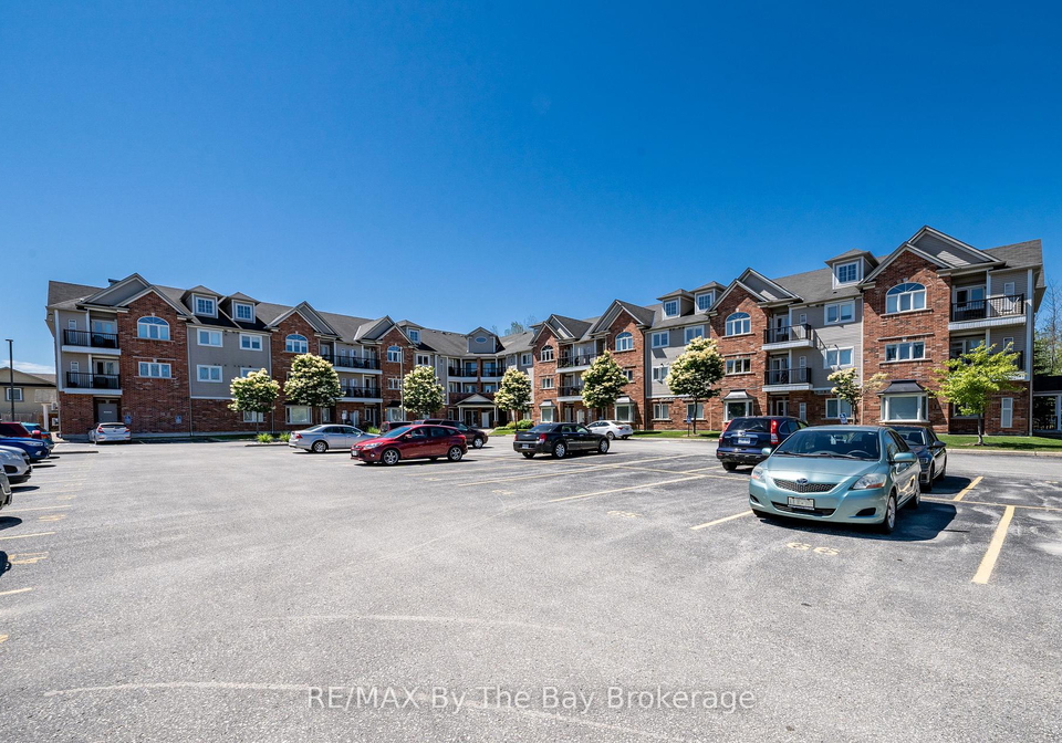 16-westbury-road-wasaga-beach-ontario-s13031762
