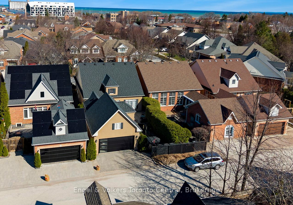 33-callary-crescent-collingwood-ontario-s13032100