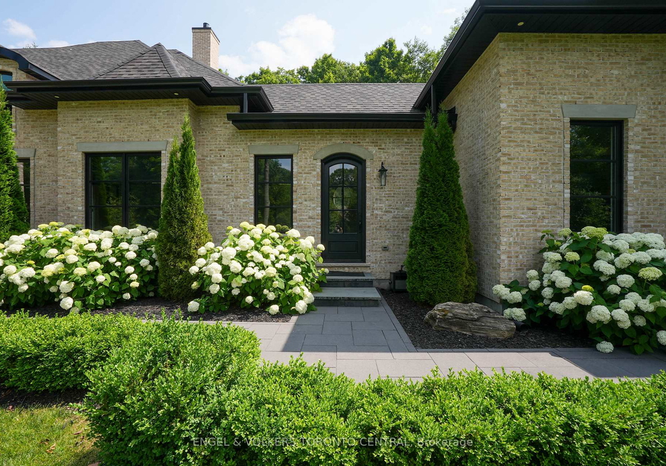 7-apto-court-springwater-ontario-s13032964