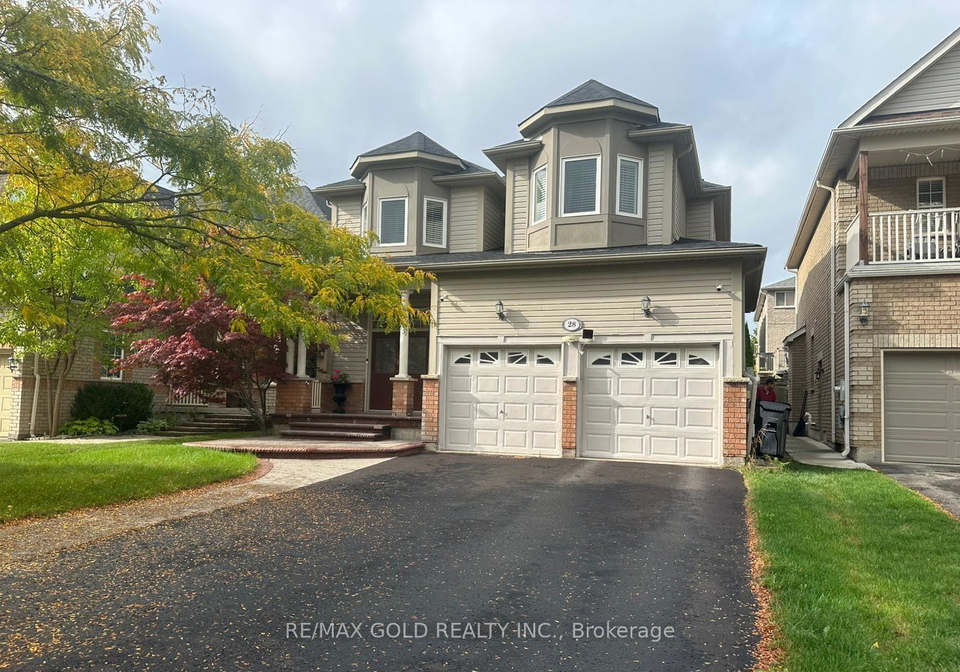 28-sovereigns-gate-barrie-ontario-s13033036
