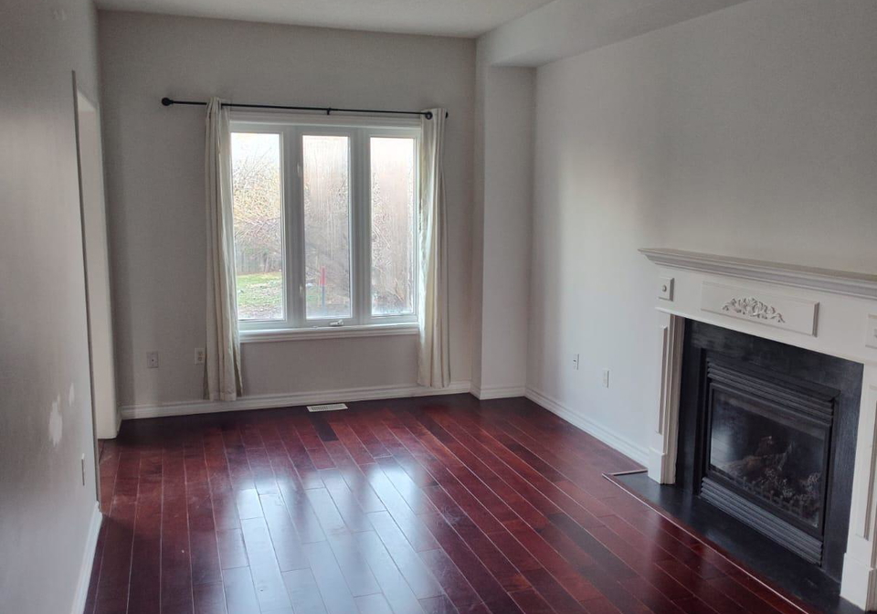 15-surrey-drive-barrie-ontario-s13033438
