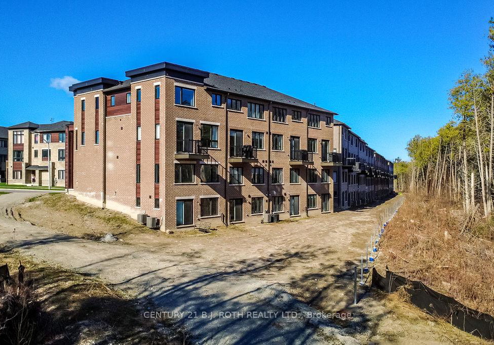104-blue-forest-crescent-barrie-ontario-s13035544