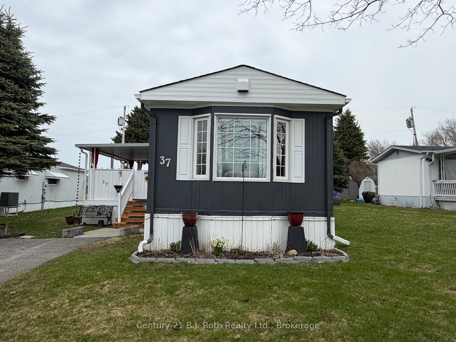 37-berts-road-midland-ontario-s13038490