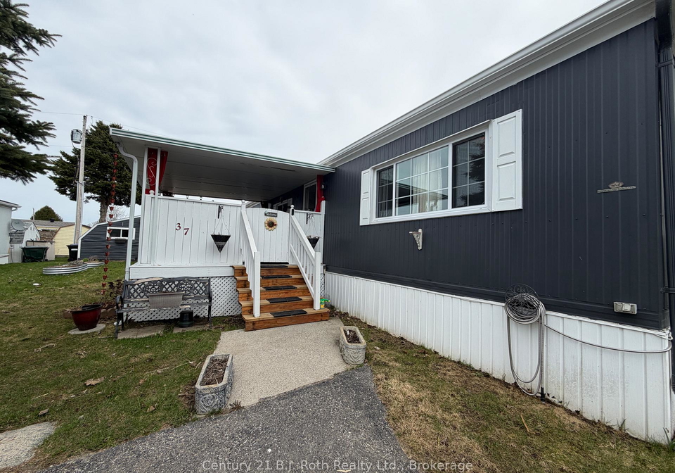 37-berts-road-midland-ontario-s13038490