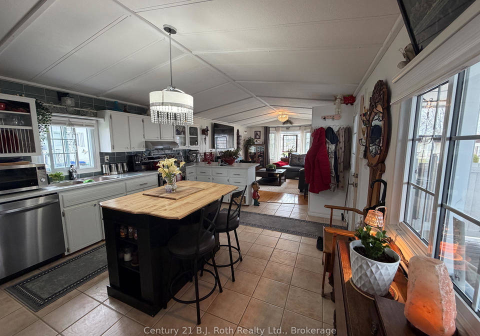 37-berts-road-midland-ontario-s13038490