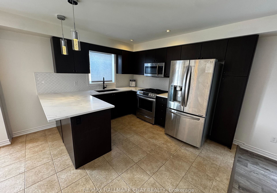 77-white-crescent-barrie-ontario-s13040548