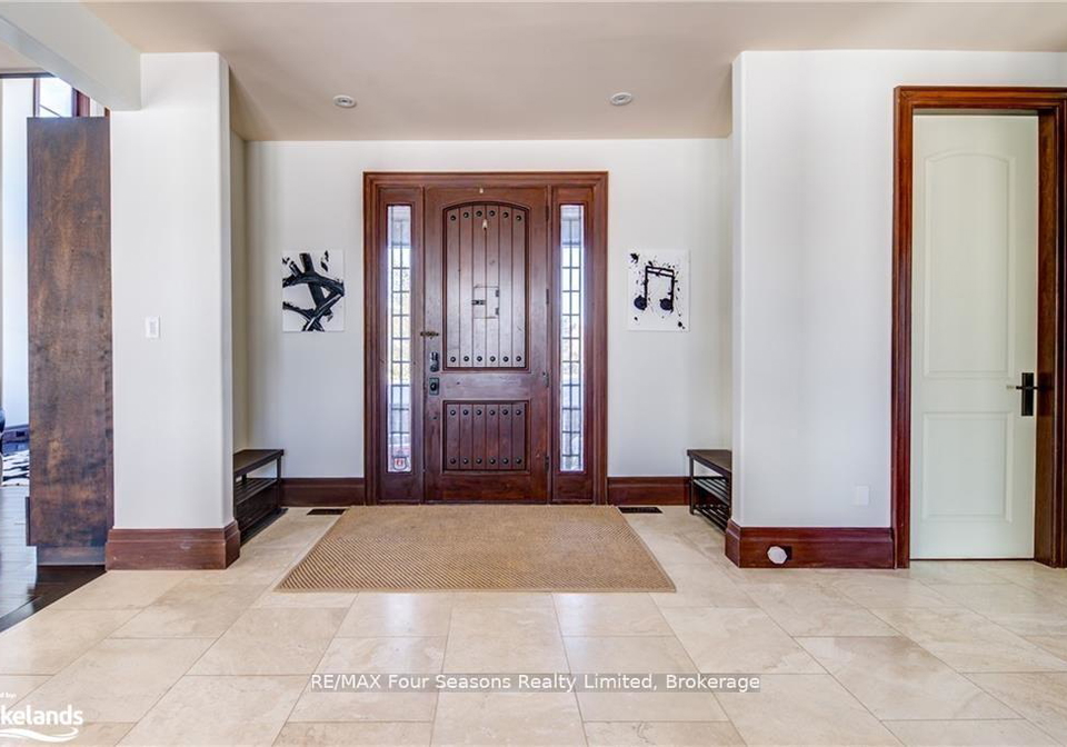 12-windrose-valley-boulevard-clearview-ontario-s13041000