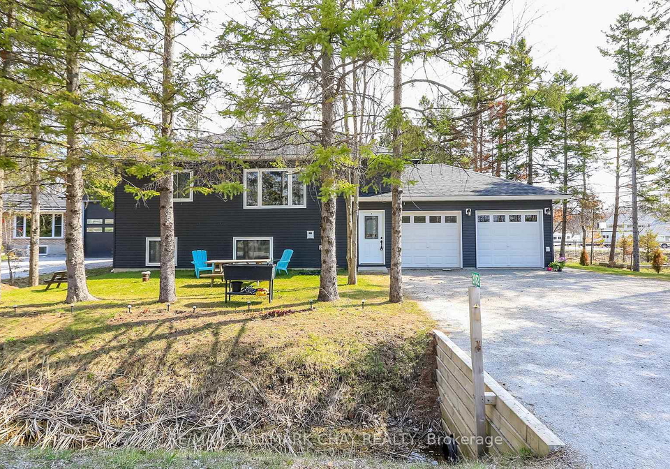 2082-centre-avenue-severn-ontario-s13045146