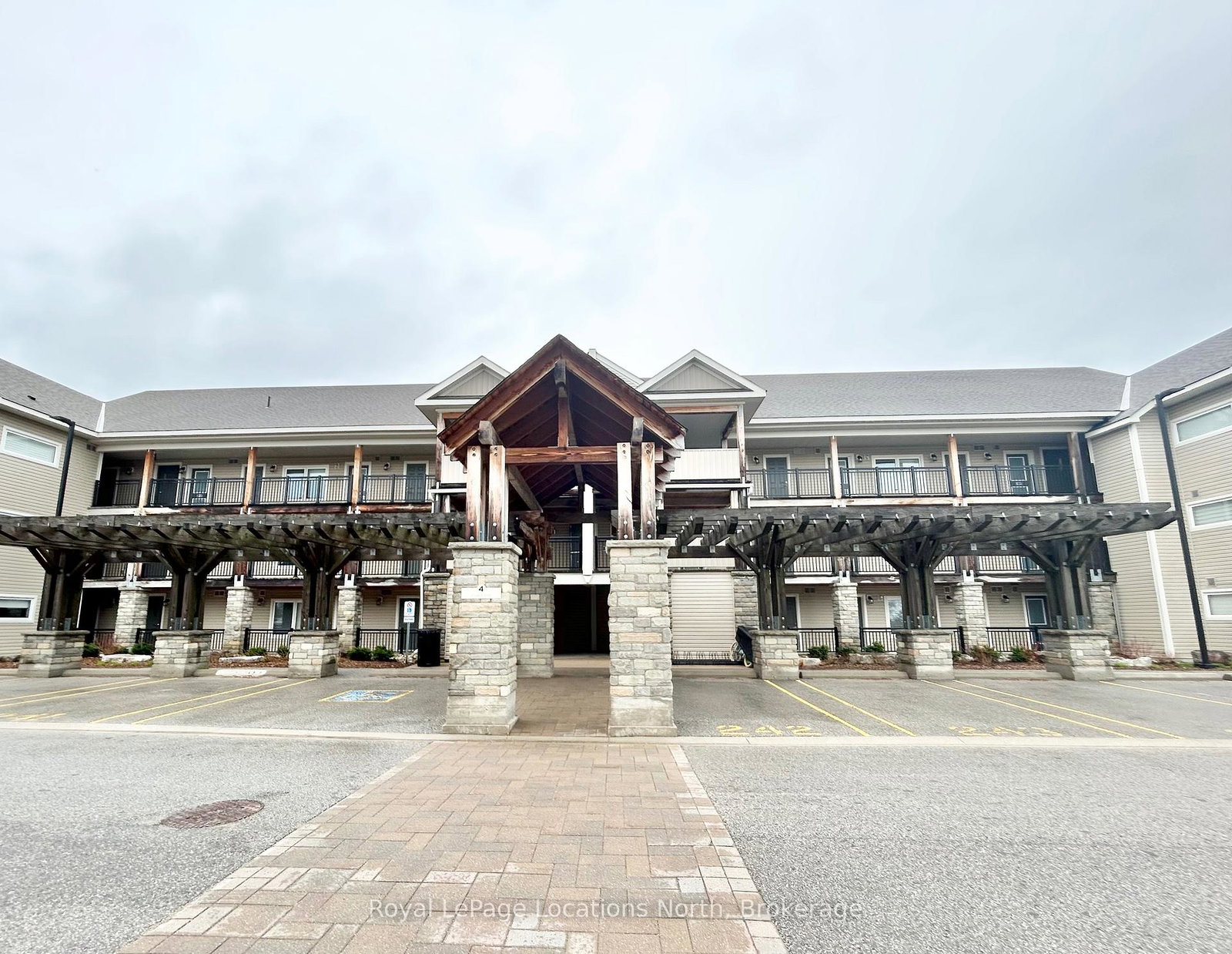 4-cove-court-collingwood-ontario-s13045830