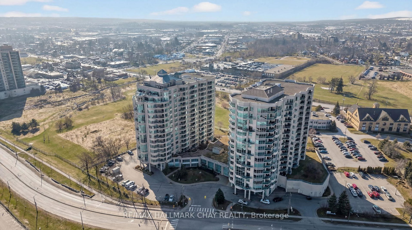 2-toronto-street-barrie-ontario-s13049244