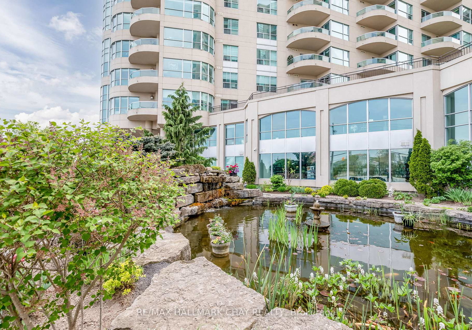 2-toronto-street-barrie-ontario-s13049244