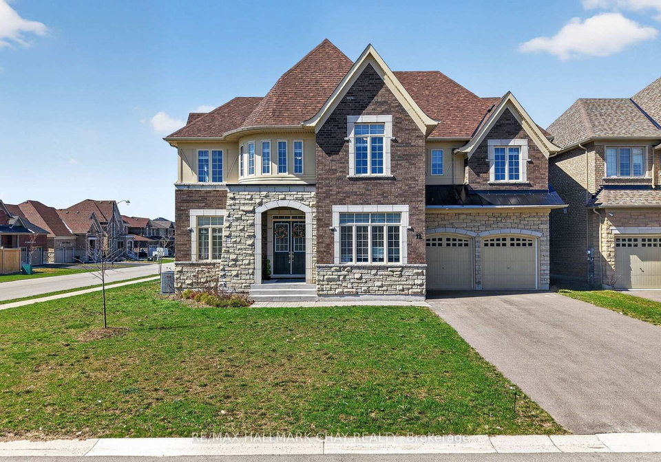 12-thompson-way-springwater-ontario-s13049728