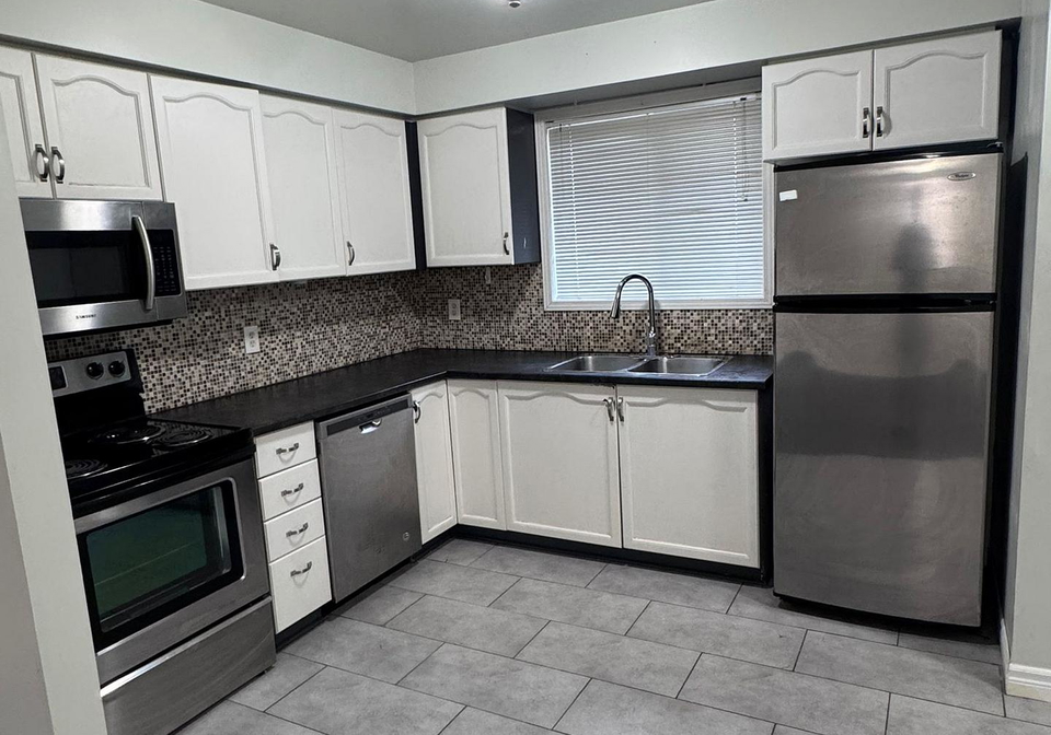 39-red-oak-drive-barrie-ontario-s13049916