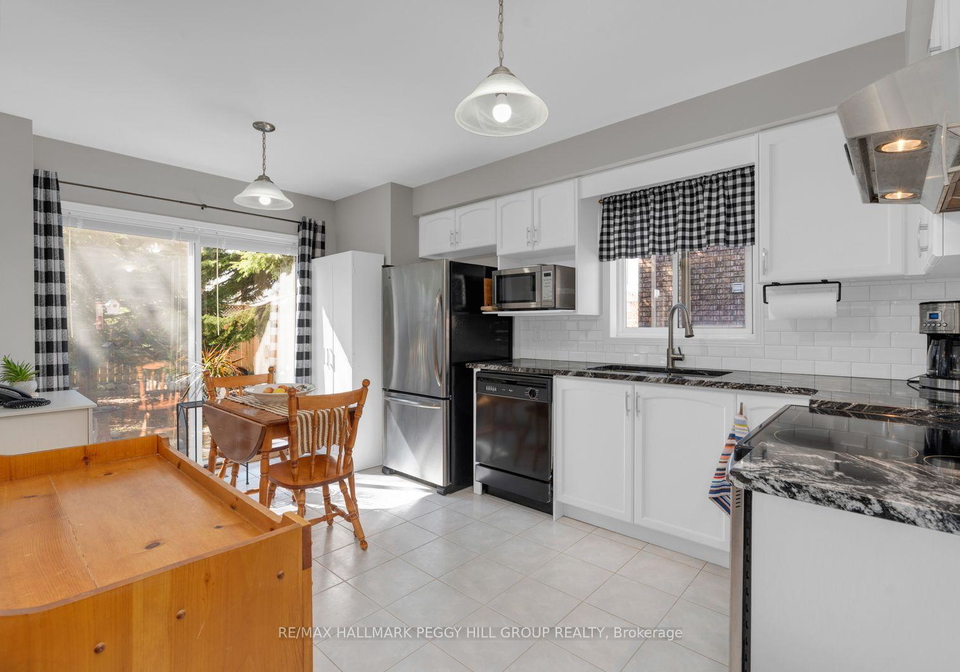 11-hodgson-drive-barrie-ontario-s13052334