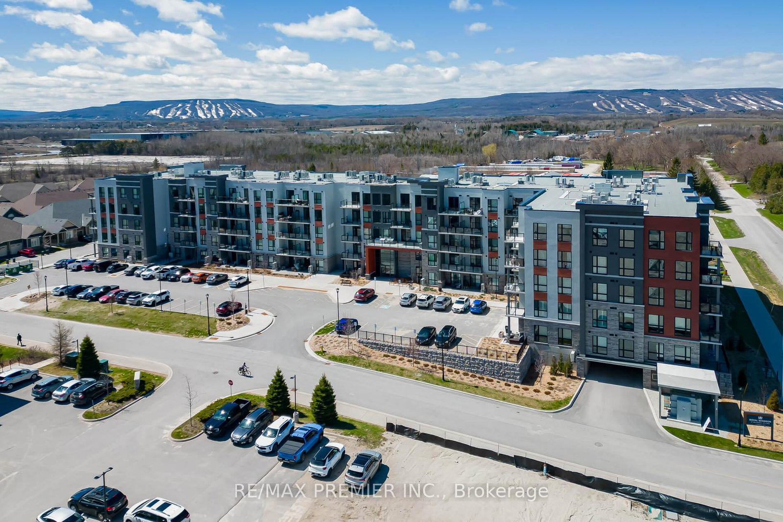 4-kimberly-lane-collingwood-ontario-s13052378