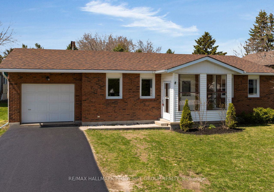 207-clarence-street-clearview-ontario-s13052752