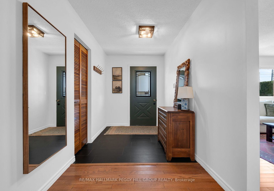 207-clarence-street-clearview-ontario-s13052752