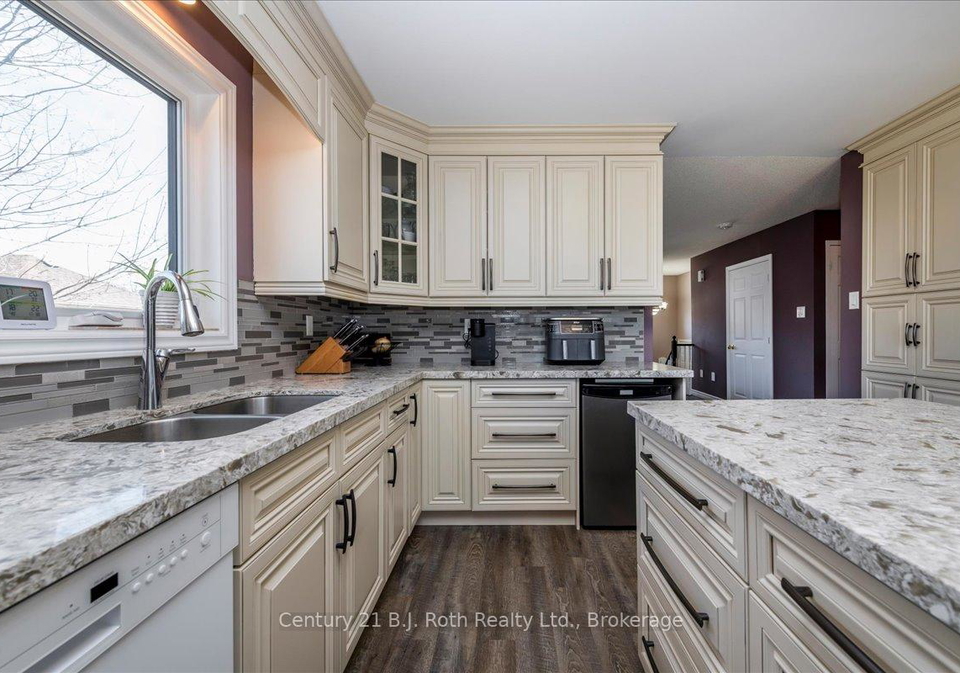 116-dyer-drive-wasaga-beach-ontario-s13055022