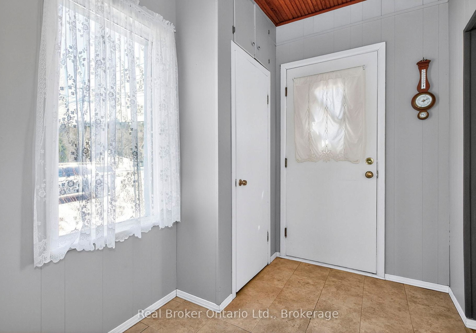 135-poyntz-street-penetanguishene-ontario-s13055574
