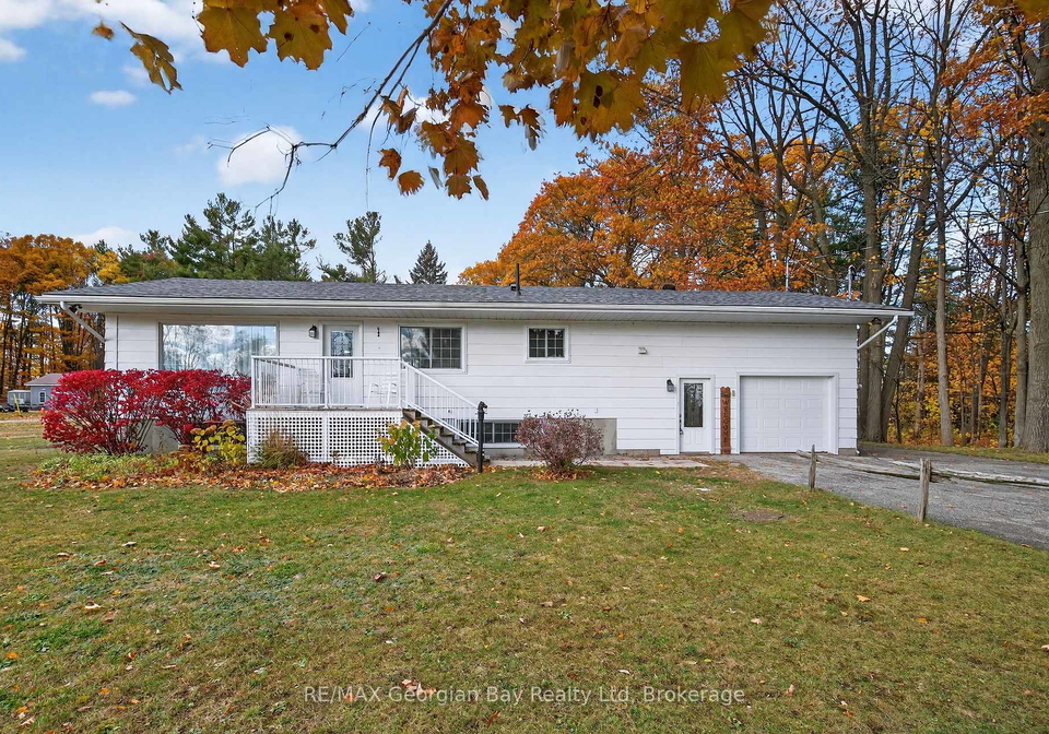 1034-pine-grove-road-penetanguishene-ontario-s13056360