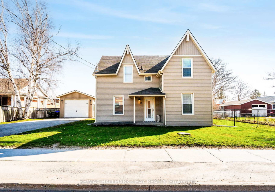 19-yonge-street-s-springwater-ontario-s13056710