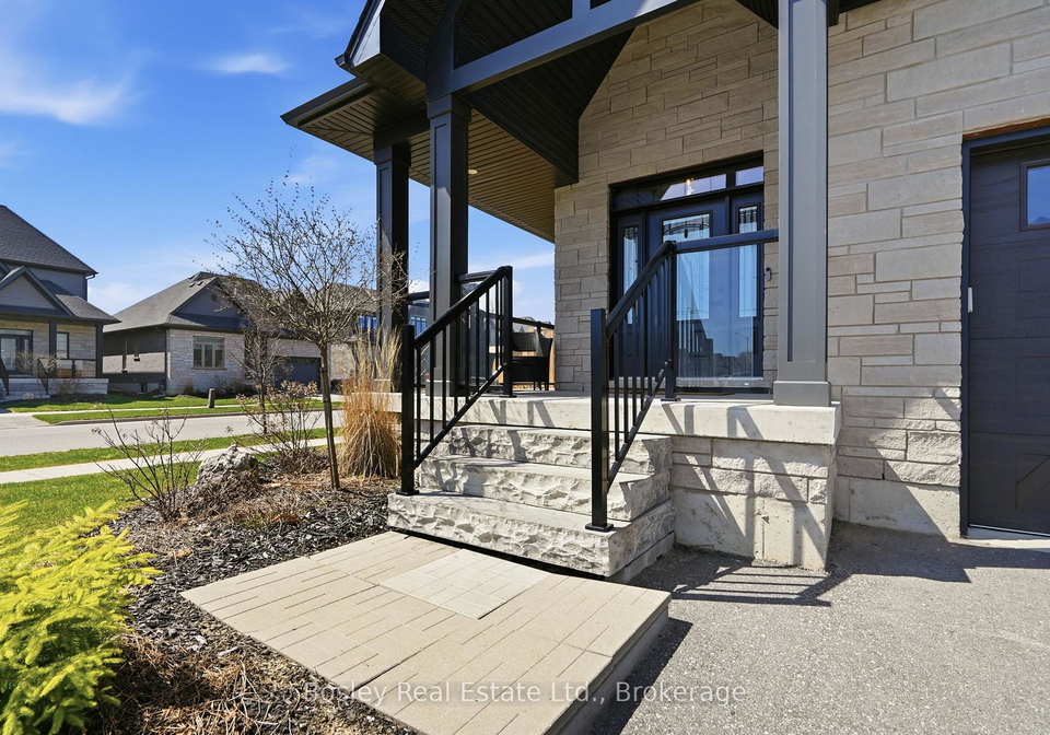 100-mclean-avenue-collingwood-ontario-s13057056