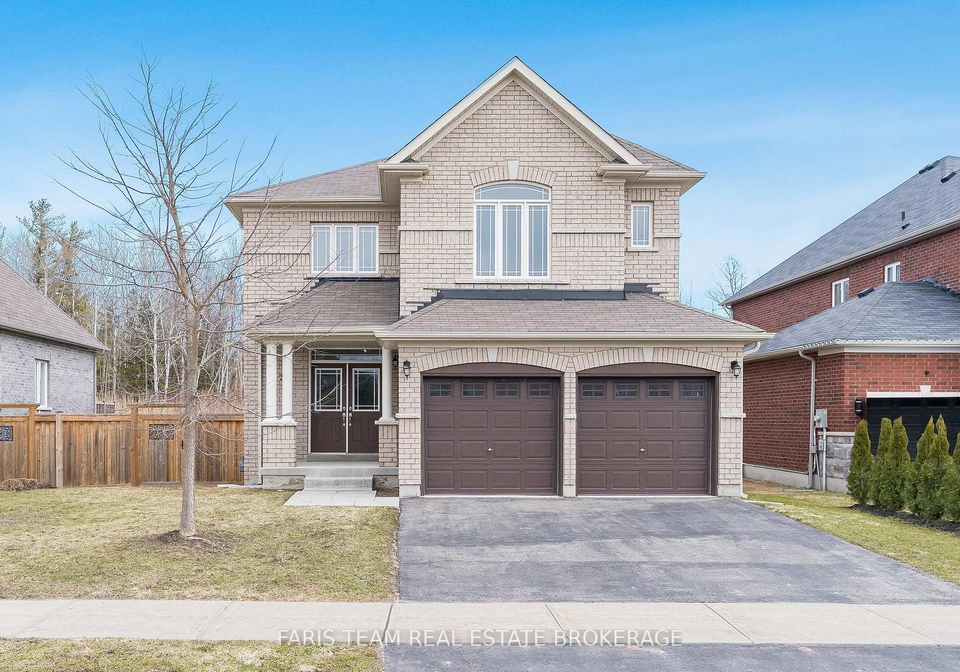 33-pearl-street-wasaga-beach-ontario-s13063124