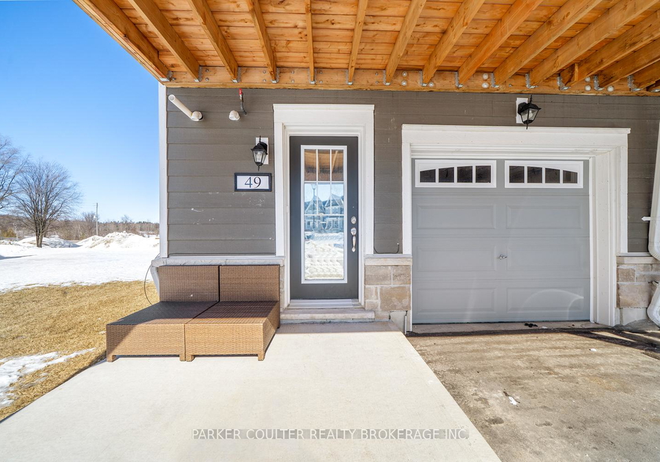 49-surf-drive-wasaga-beach-ontario-s13064058