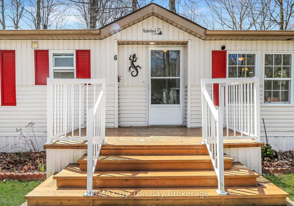 6-pacific-avenue-wasaga-beach-ontario-s13065998