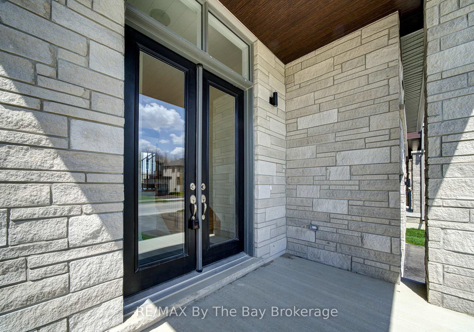 61-rosanne-circle-wasaga-beach-ontario-s13066198