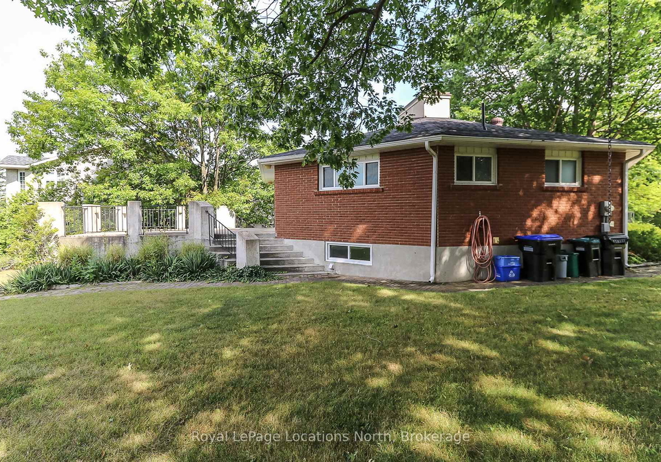 10-sunset-court-wasaga-beach-ontario-s13066992