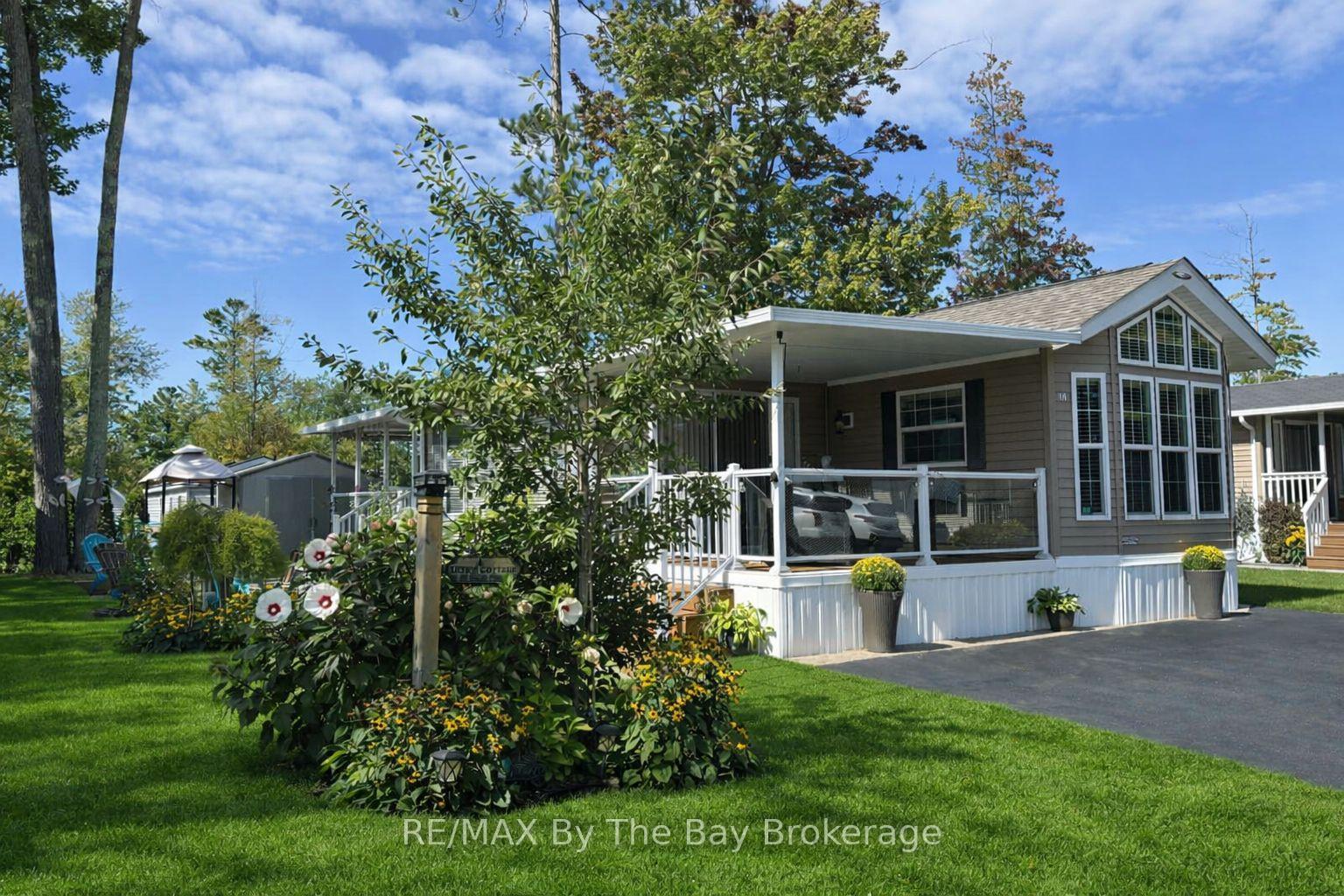 10-white-pines-trail-wasaga-beach-ontario-s13067656