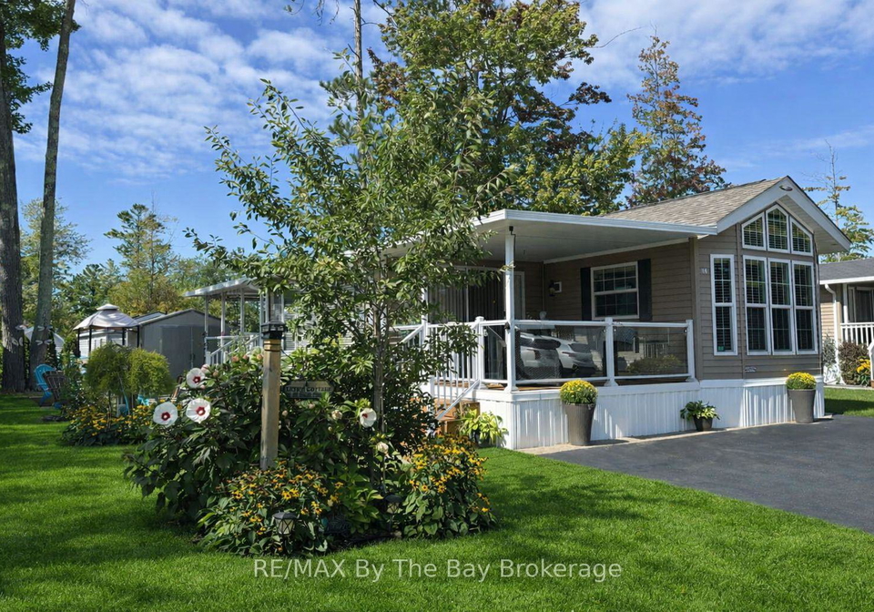 10-white-pines-trail-wasaga-beach-ontario-s13067656