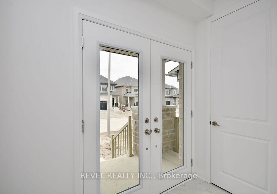 44-barnyard-trail-barrie-ontario-s13068434