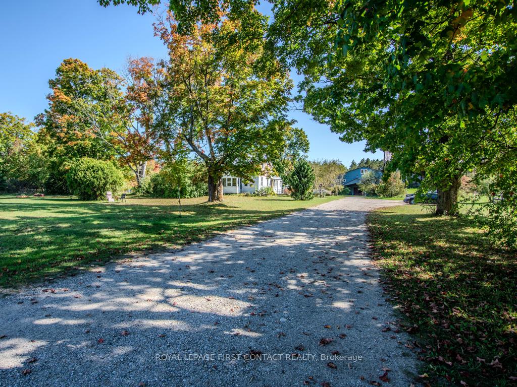 2041-flos-4-road-w-springwater-ontario-s13069148