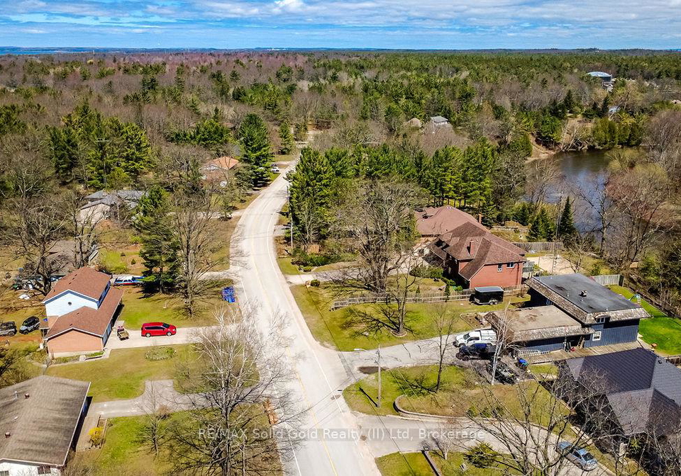150-woodland-drive-wasaga-beach-ontario-s13070556