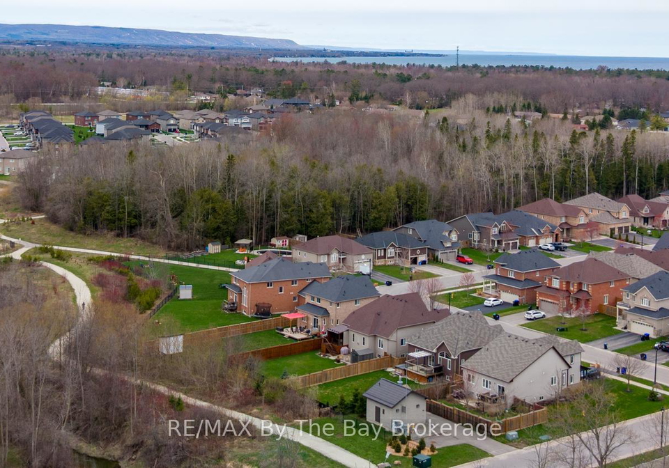 5-falvo-street-wasaga-beach-ontario-s13071020
