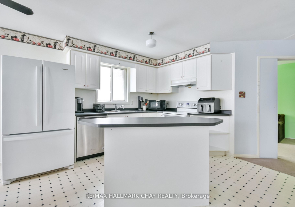 37-loon-avenue-barrie-ontario-s13074218