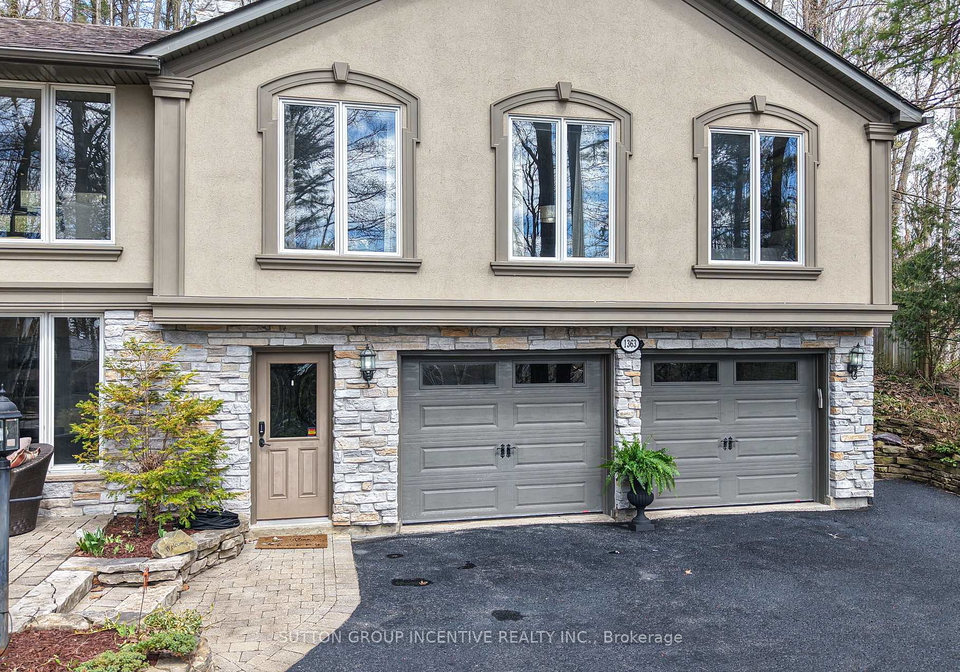 1363-st-vincent-street-springwater-ontario-s13074680