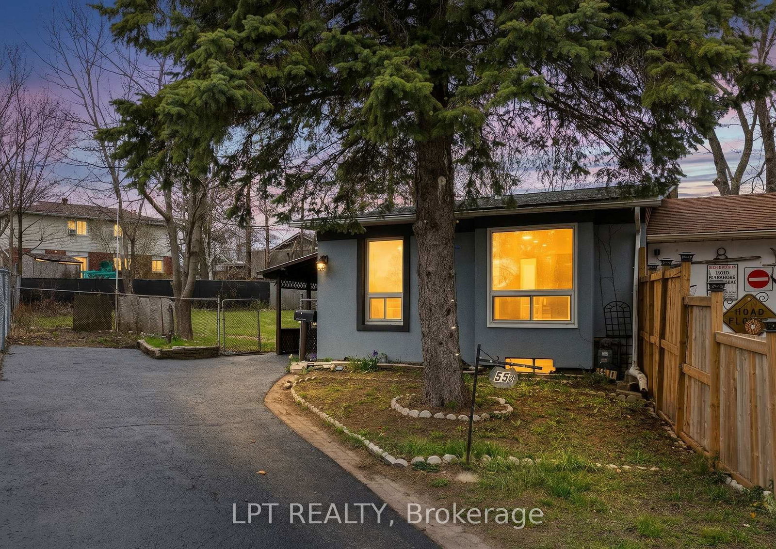 55h-chaucer-crescent-barrie-ontario-s13076954