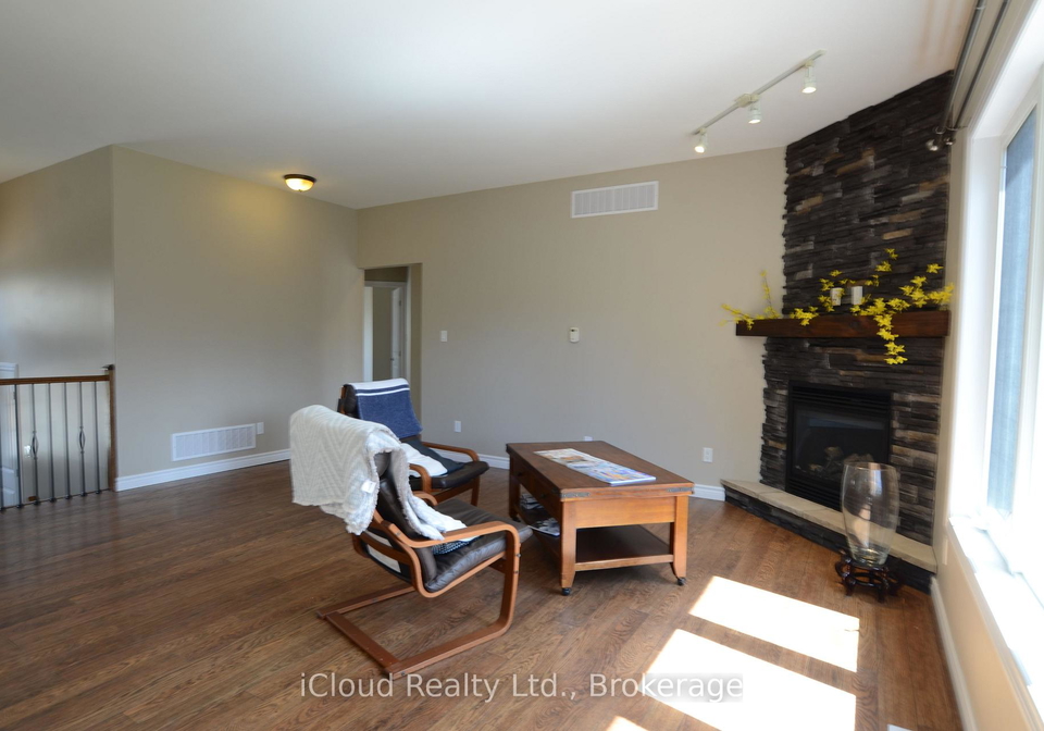25-rue-vanier-tiny-ontario-s13077452