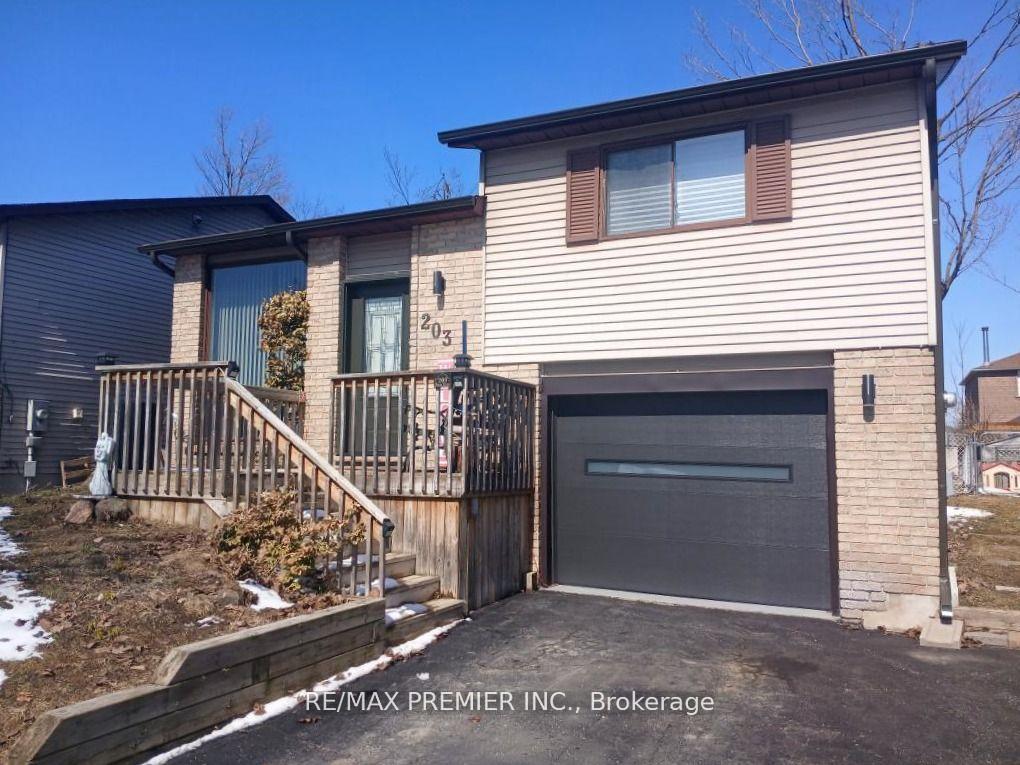 203-burns-circle-barrie-ontario-s13077512
