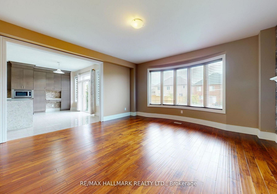 61-mcisaac-drive-springwater-ontario-s13079444