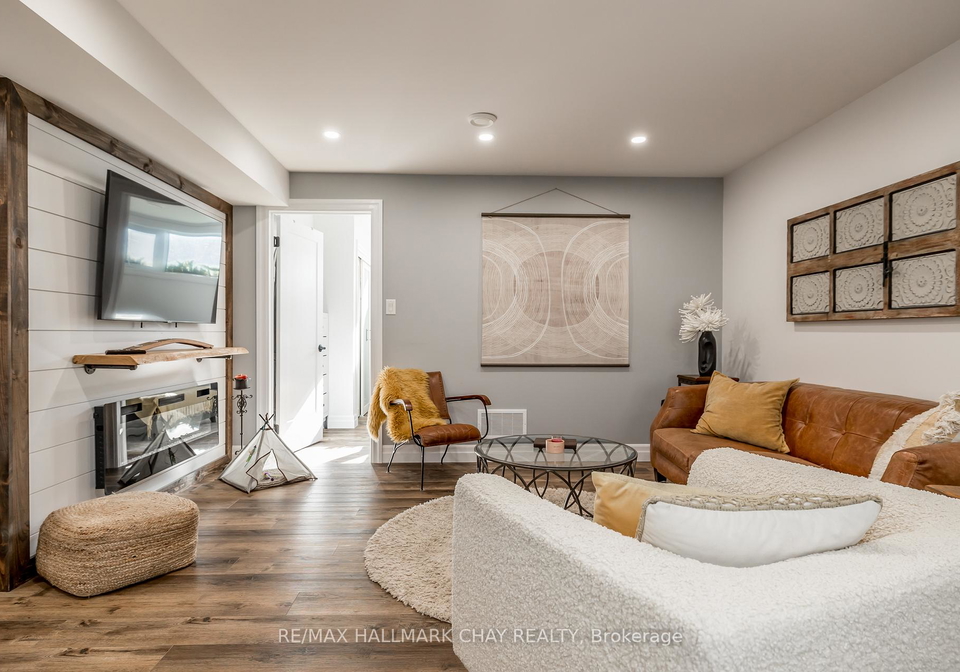 3742-horseshoe-valley-road-w-springwater-ontario-s13080184