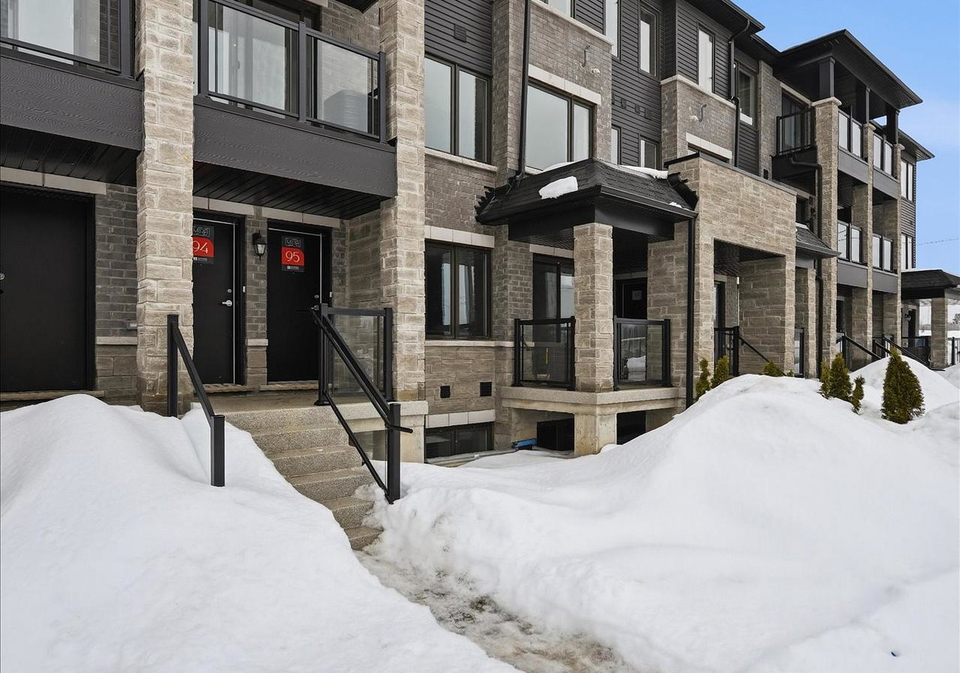 15-appletree-lane-barrie-ontario-s13080800